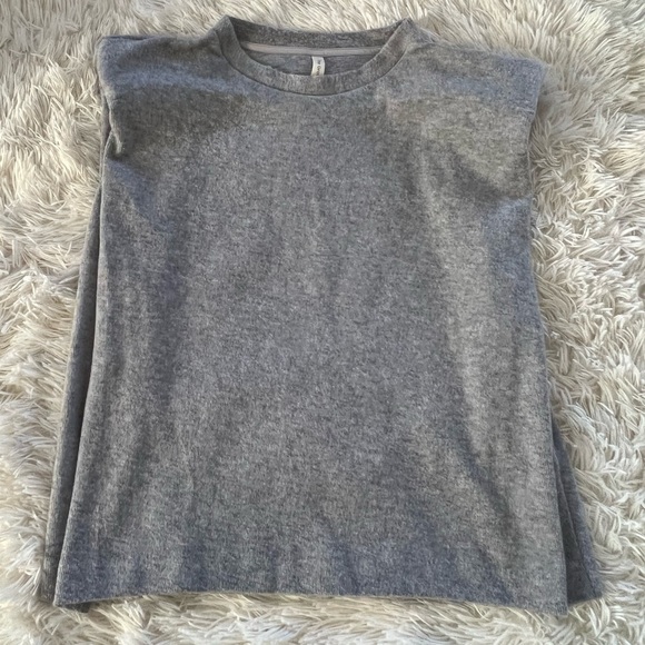 Aritzia -Group Babaton Womens Shoulder Pads Size M It’s really good condition - Picture 3 of 9